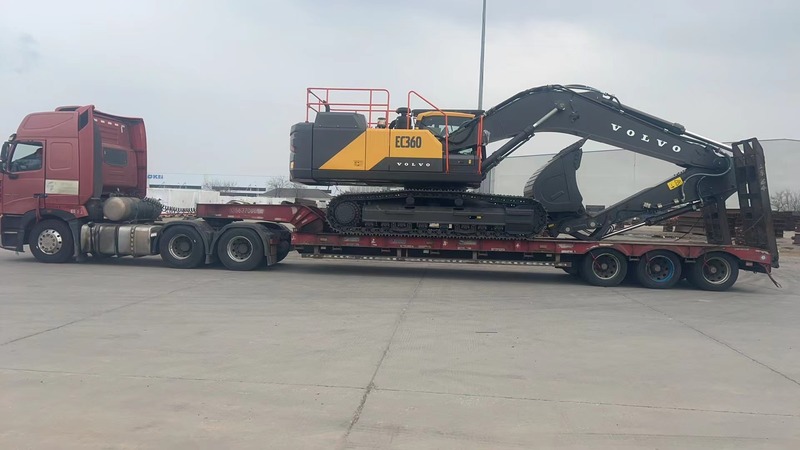 excavator (2).jpg