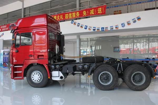 Shacman Tractor Head (1).jpg